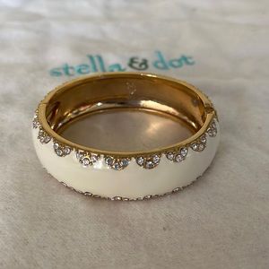 Stella & Dot Sloane enamel bracelet.  Hinge closure.  New without tags.